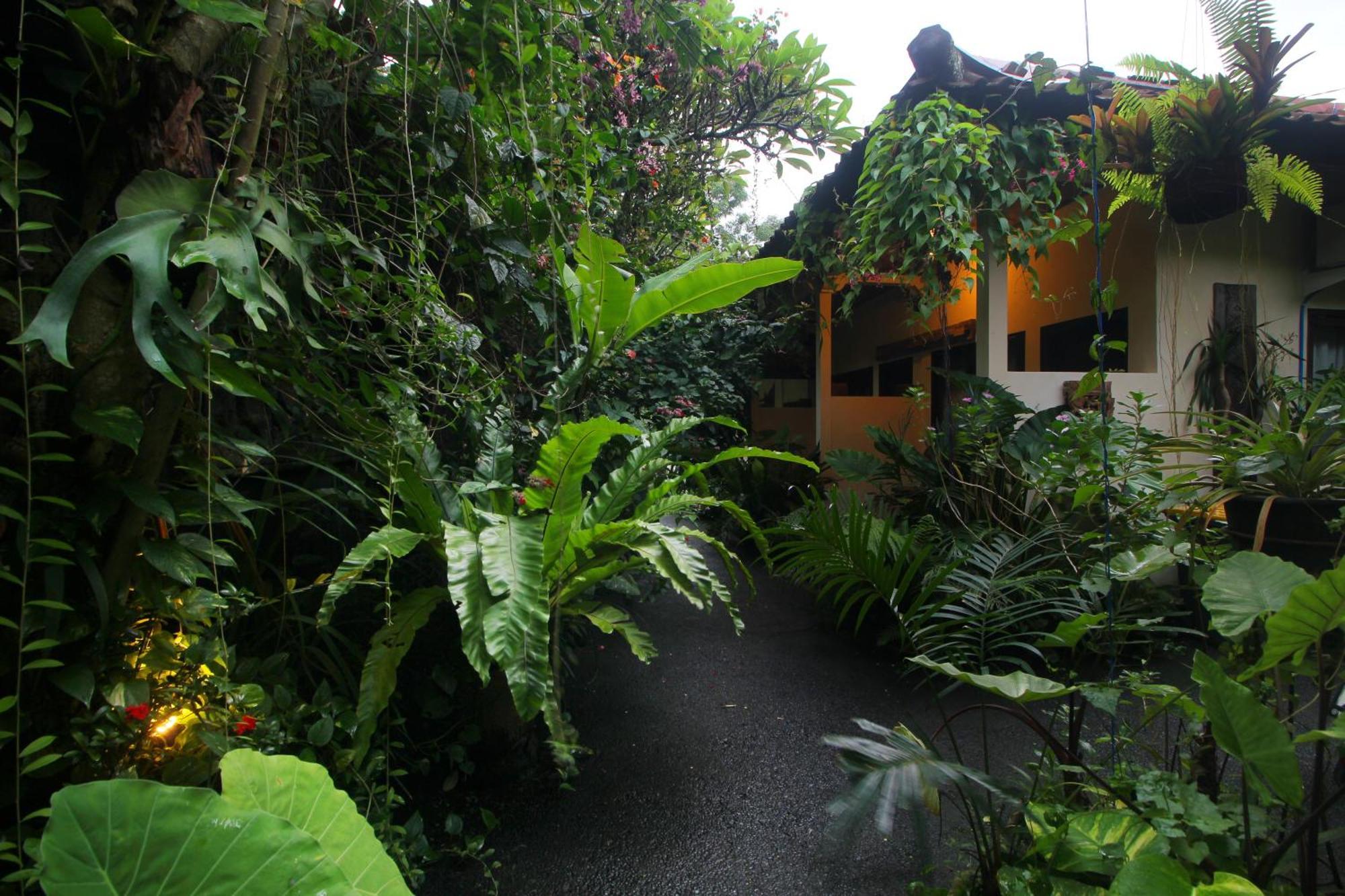 אובוד Sari Gong Guest House, A Trishula Collection מראה חיצוני תמונה